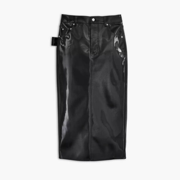Reflective slit skirt